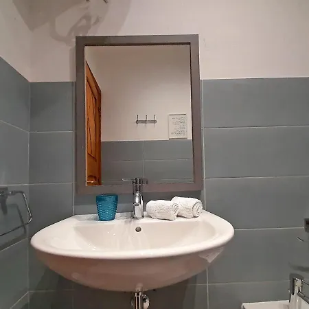 10 F-appartamento Con Veranda Vicino Al Mare Cannigione