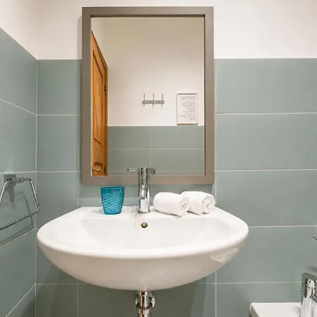 10 F-appartamento Con Veranda Vicino Al Mare